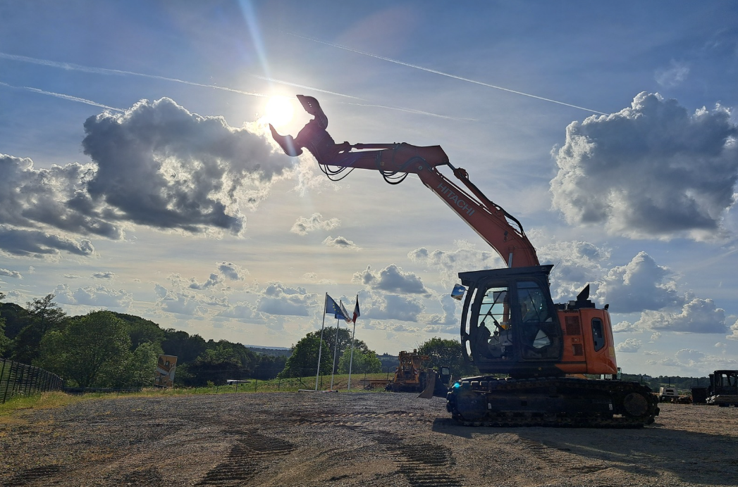 Pelle Hitachi